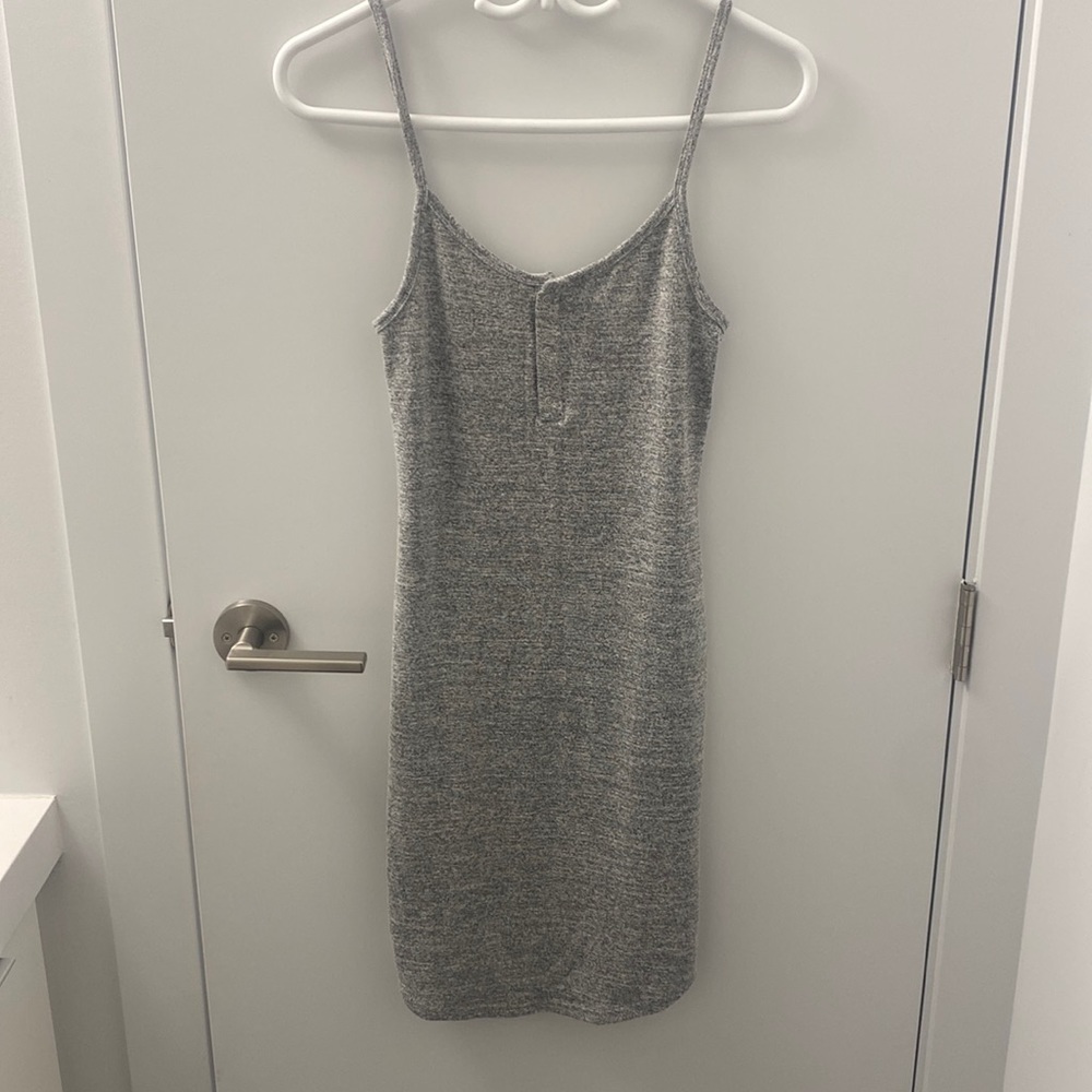 Aritzia dress size small